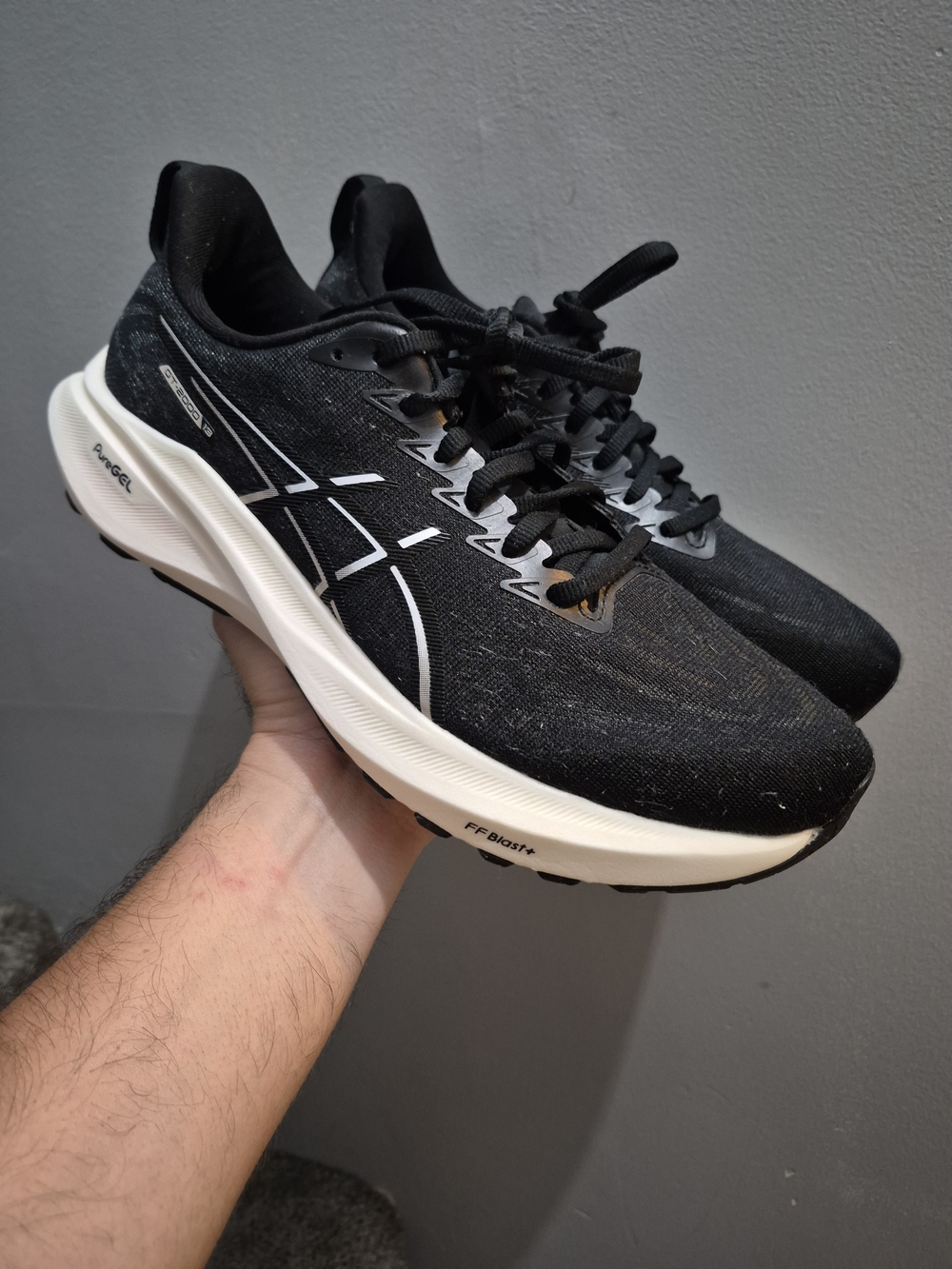 Asics GT 2000 13 Black White Women's Running Shoes Size 9.5